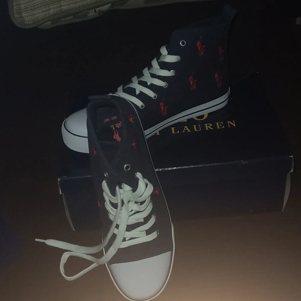 New Polo by Ralph Lauren canvas high tops sizes 6.5 jr = 8 wmn and 7jr =… - Picture 6 of 7
